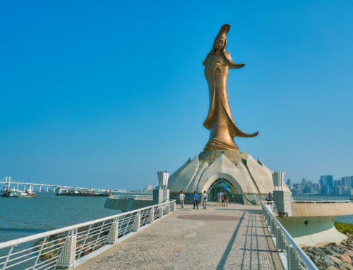 Kun Lam Lady Buddha