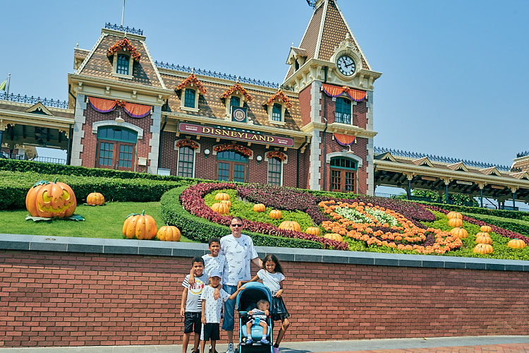 disneyland hong kong Disneyland Hong Kong